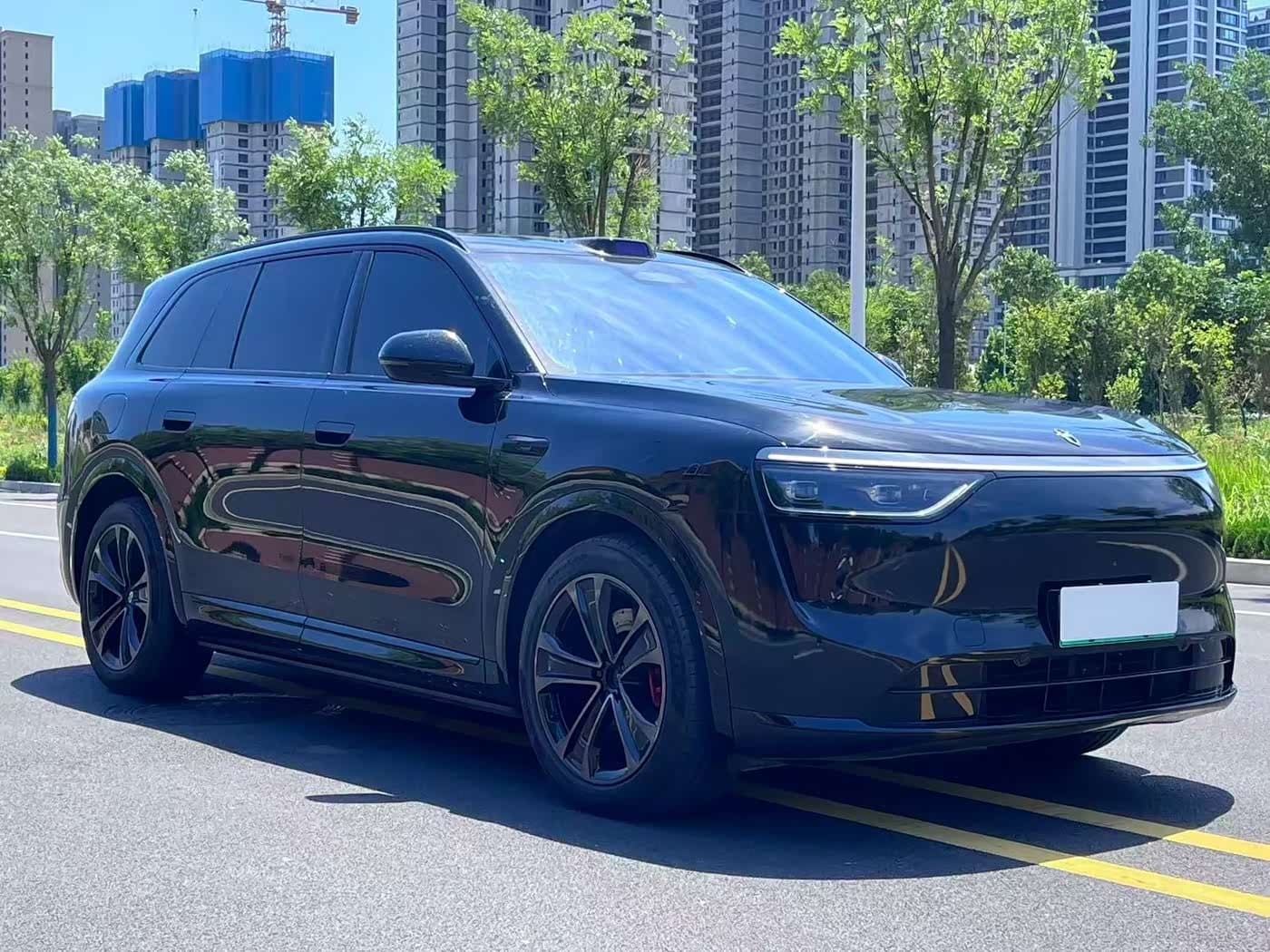 2025 Aito Wenjie AITO M8 Black, 30,000 km, China export – photo 3
