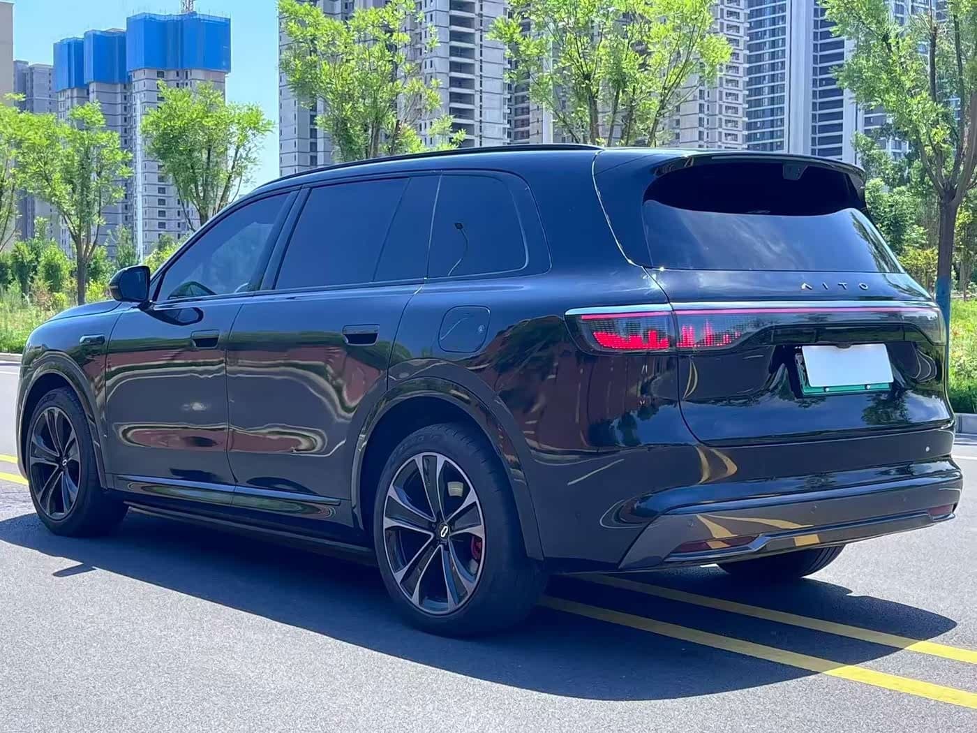 2025 Aito Wenjie AITO M8 Black, 30,000 km, China export – photo 8