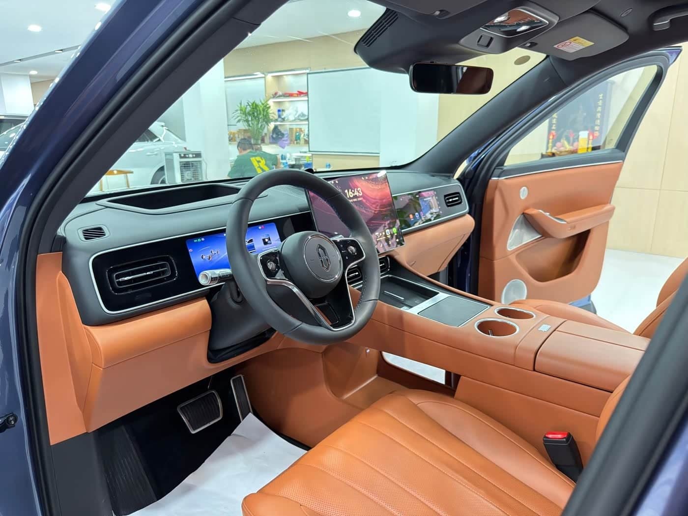 2025 Aito Wenjie AITO M7 Blue, 20,000 km, China export – photo 4