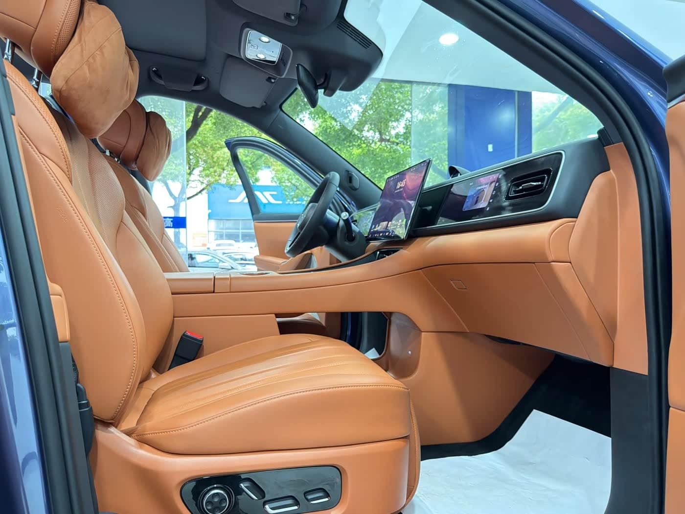 2025 Aito Wenjie AITO M7 Blue, 20,000 km, China export – photo 13