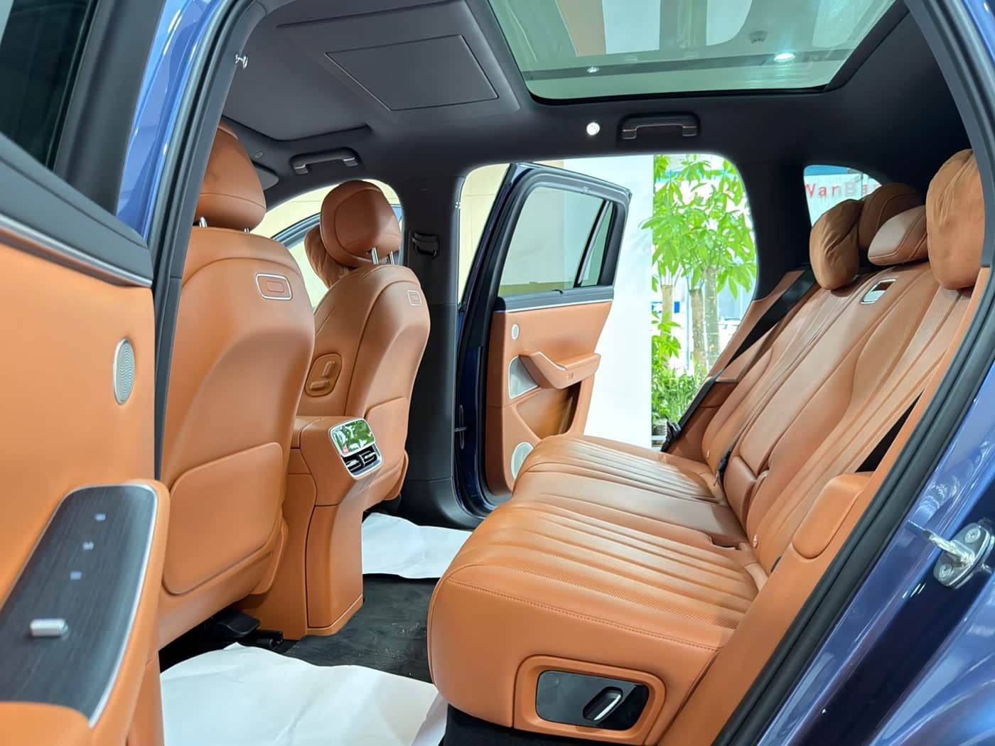 2025 Aito Wenjie AITO M7 Blue, 20,000 km, China export – photo 11