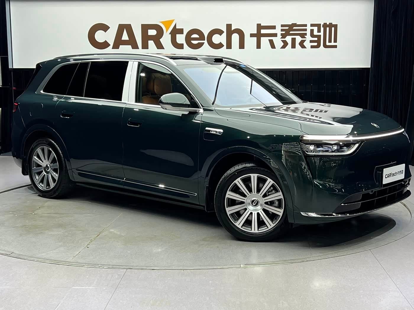 2025 Aito Wenjie AITO M8 Green, 9,600 km, China export – photo 3