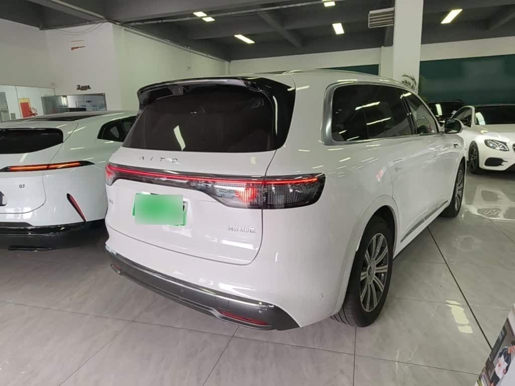 2025 Aito Wenjie AITO M8 White, 8,900 km, China export – photo 7