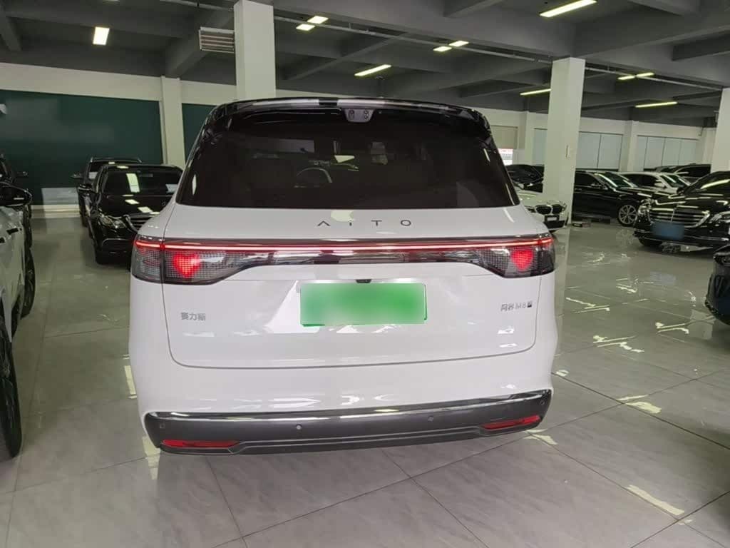 2025 Aito Wenjie AITO M8 White, 8,900 km, China export – photo 6
