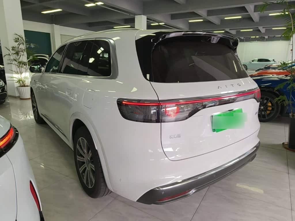 2025 Aito Wenjie AITO M8 White, 8,900 km, China export – photo 5