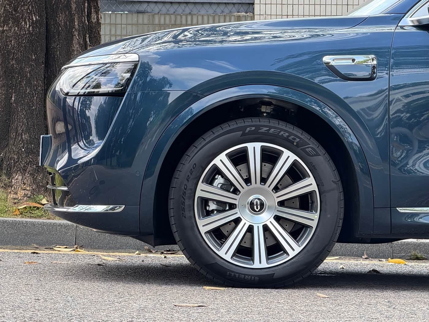 2026 Aito Wenjie AITO M8 Blue, 100 km, China export – photo 7