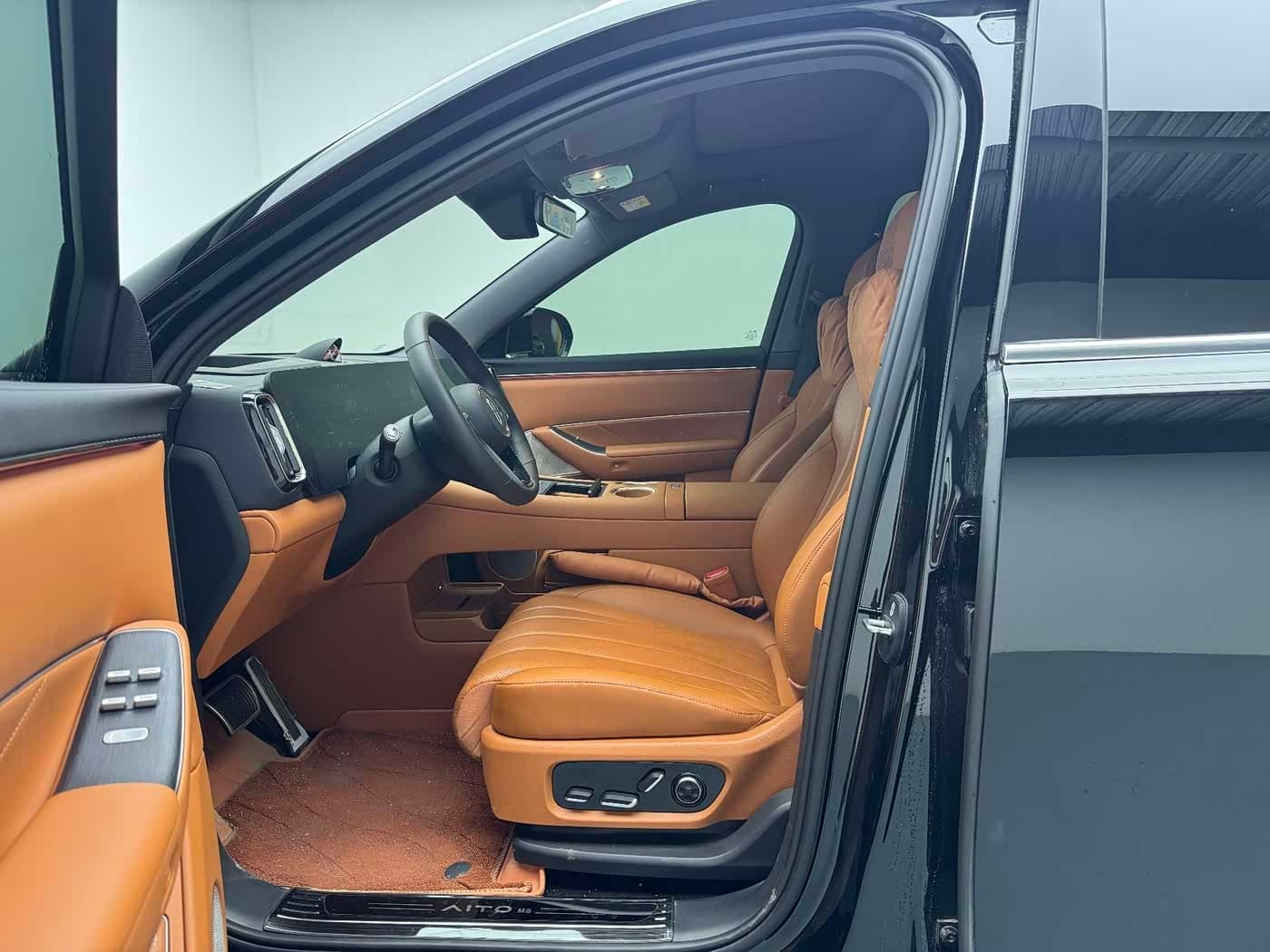 2025 Aito Wenjie AITO M8 Black, 9,000 km, China export – photo 8