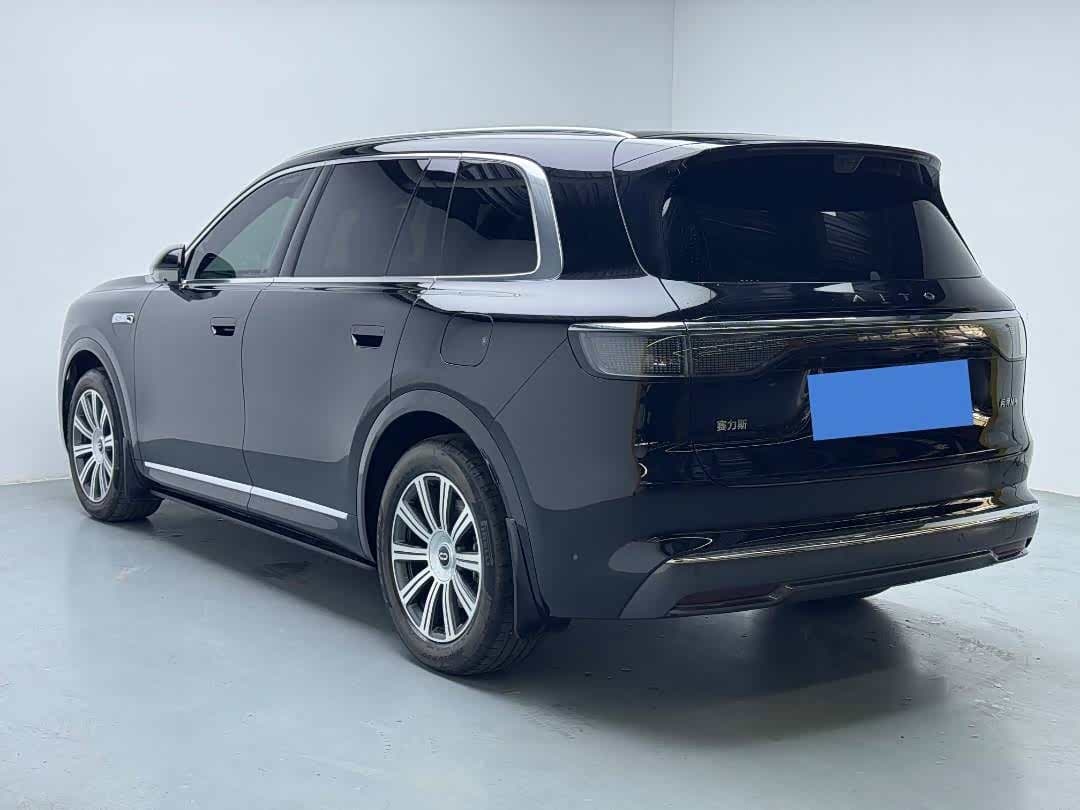 2025 Aito Wenjie AITO M8 Black, 9,000 km, China export – photo 4