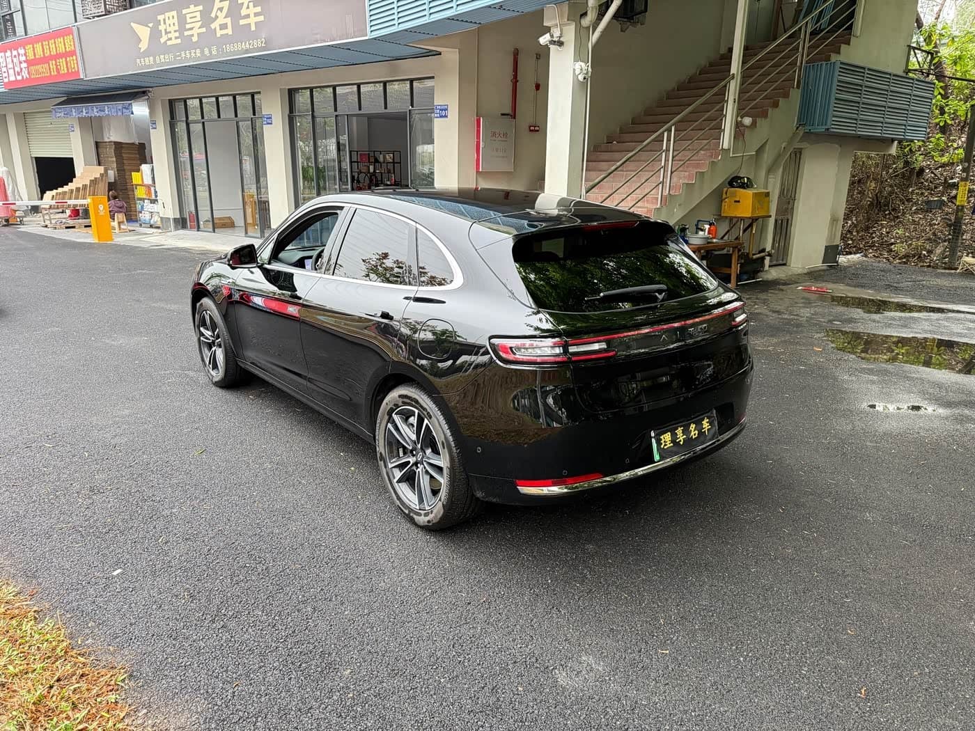 2025 Aito Wenjie AITO M5 Black, 6,000 km, China export – photo 4