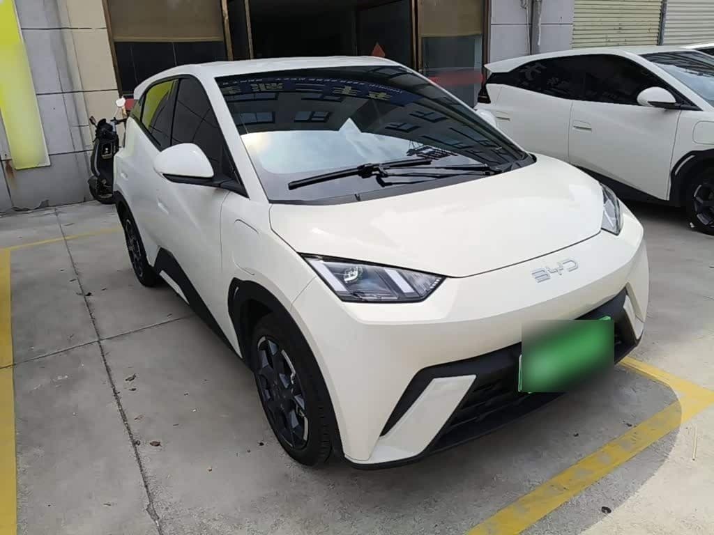 2024 BYD Seagull White, 8,800 km, China export – photo 4