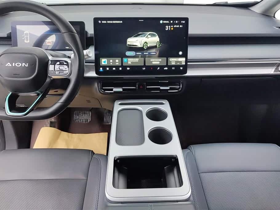 2025 Aion Y White, 12,200 km, China export – photo 13