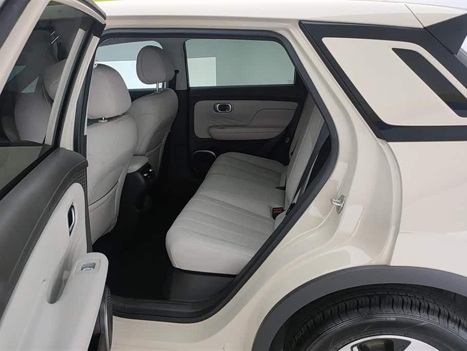 2025 Aion UT Yellow, 14,200 km, China export – photo 11