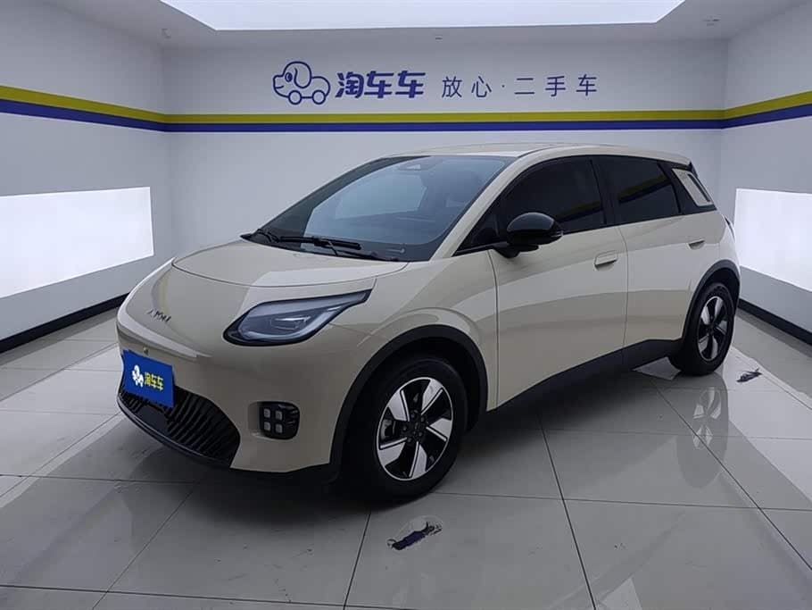 2025 Aion UT Yellow, 14,200 km, China export – photo 1