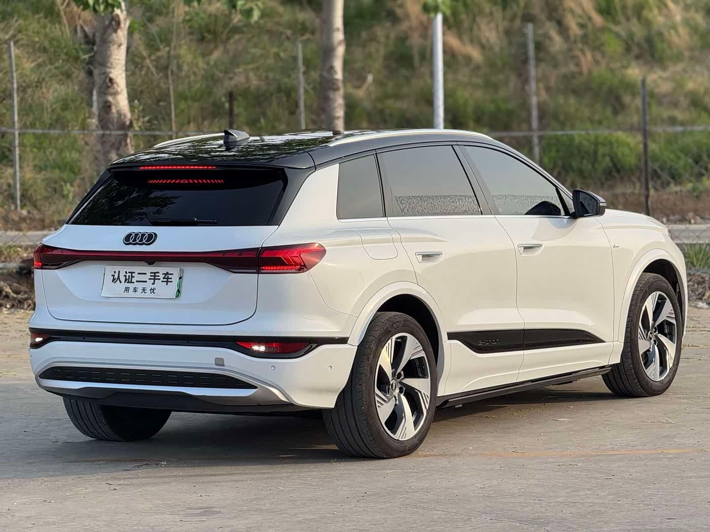 2025 Audi Q6L e-tron White, 38,000 km, China export – photo 13