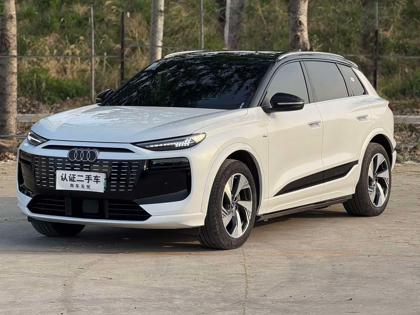 2025 Audi Q6L e-tron White, 38,000 km, China export – photo 1
