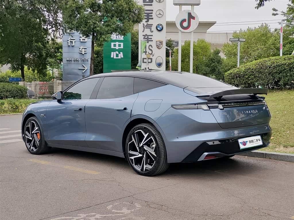 2024 Lynk & Co Z10 Silbergrau, 10,000 km, China export – photo 4