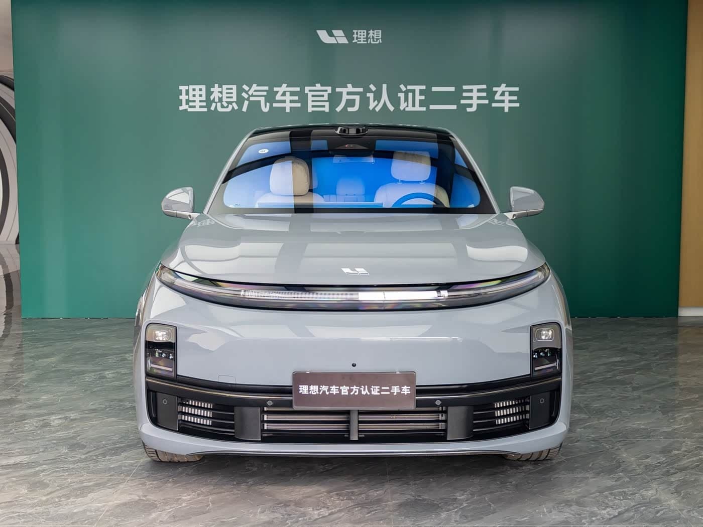 2025 Li Auto L7 Gris Argenté, 3,500 km, China export – photo 2
