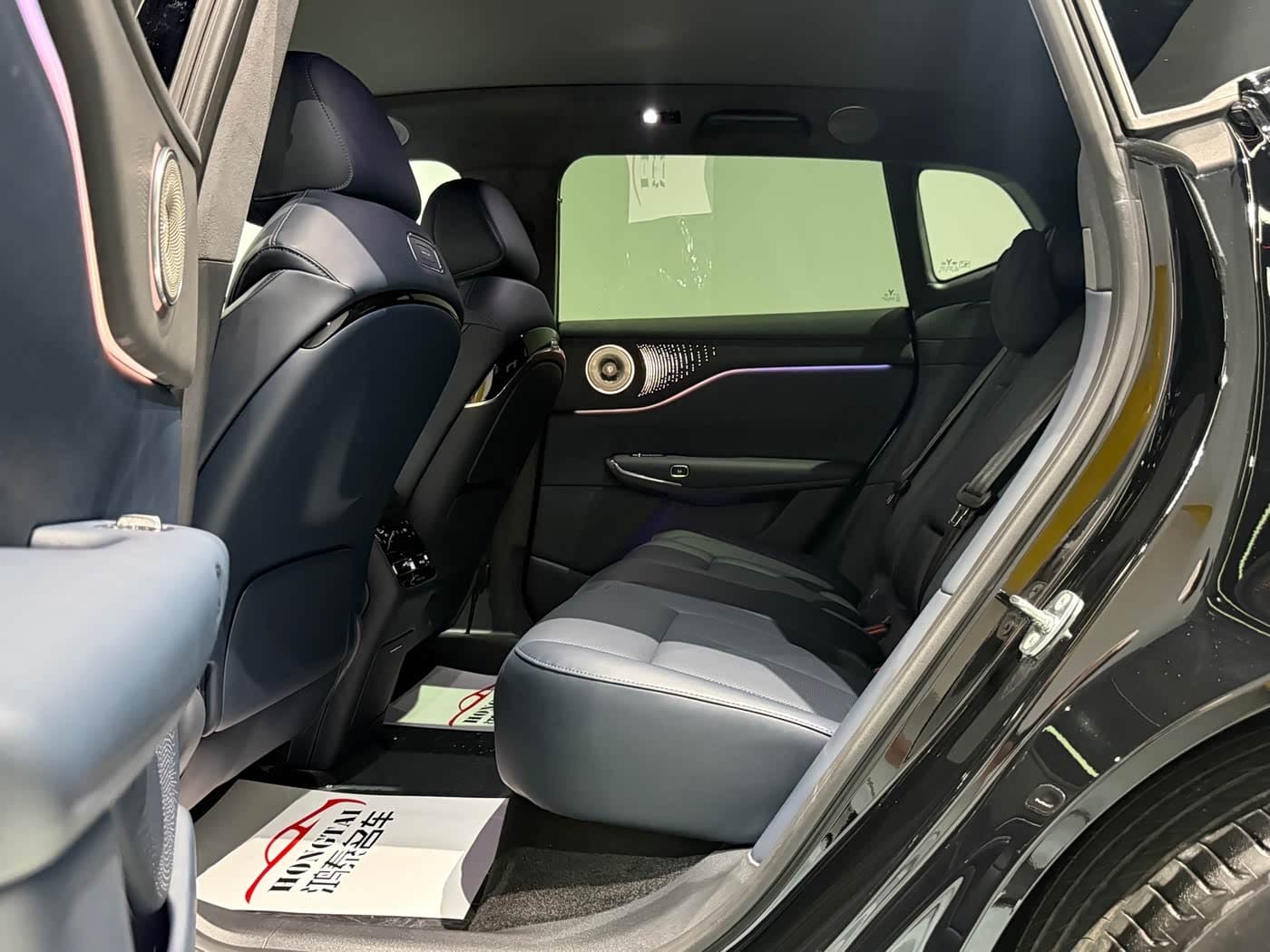 2025 Voyah Auto Voyah Zhiyin Black, 6,000 km, China export – photo 6