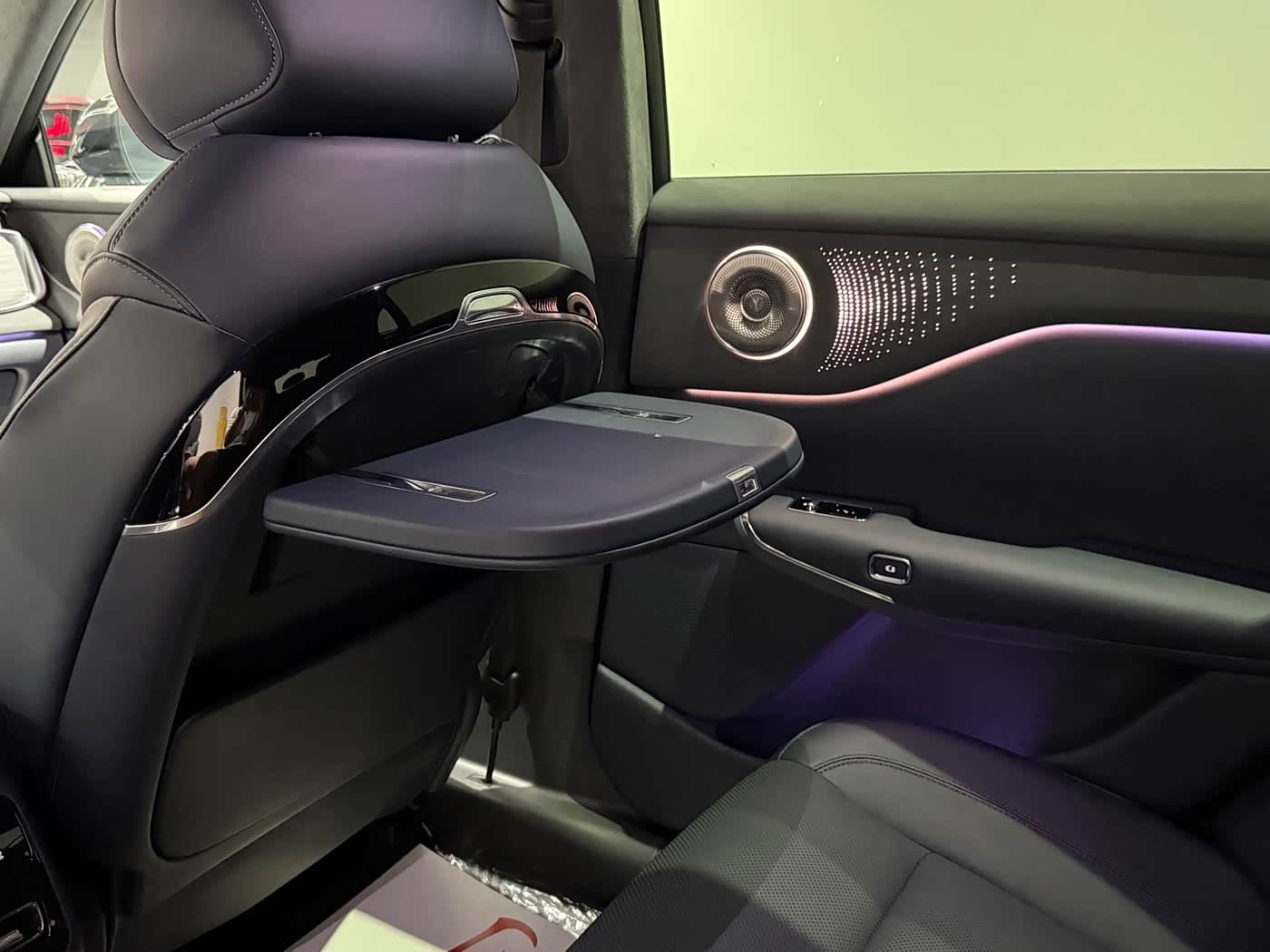 2025 Voyah Auto Voyah Zhiyin Black, 6,000 km, China export – photo 10