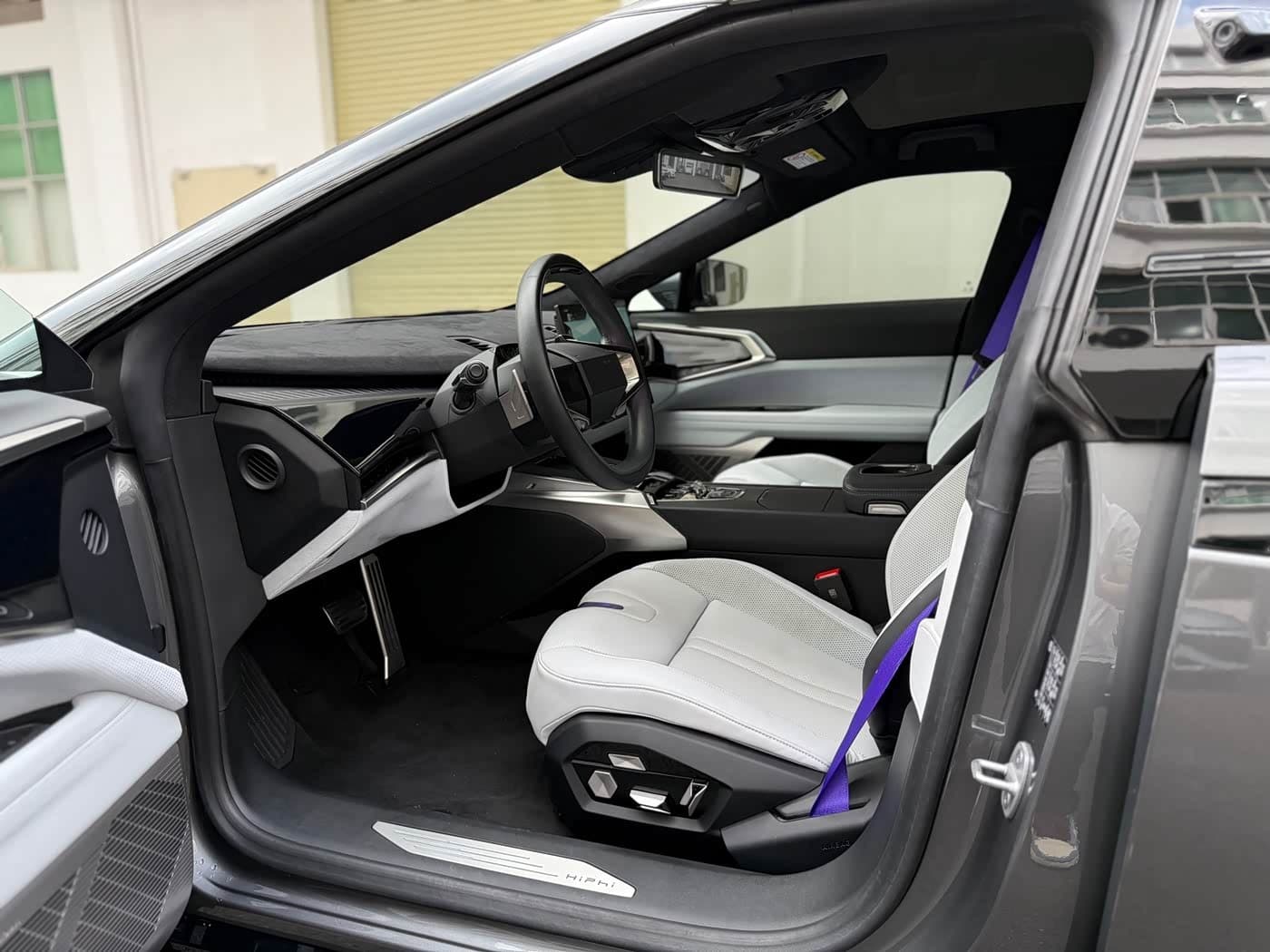 2022 Hiphi Z Silbergrau, 30,000 km, China export – photo 7