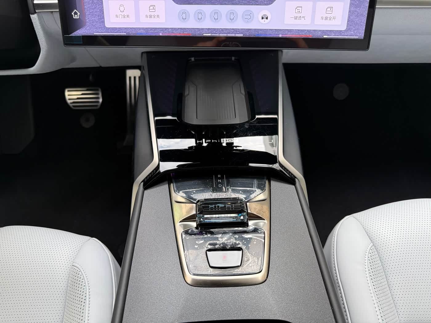 2022 Hiphi Z Silbergrau, 30,000 km, China export – photo 18