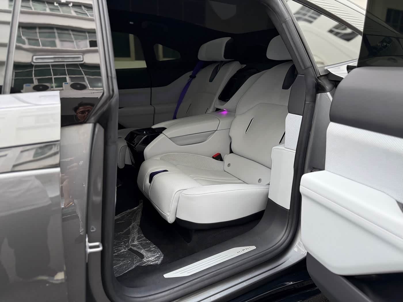 2022 Hiphi Z Silbergrau, 30,000 km, China export – photo 8
