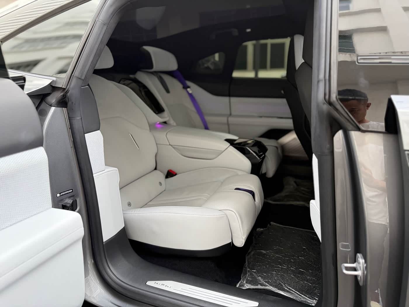 2022 Hiphi Z Silbergrau, 30,000 km, China export – photo 11