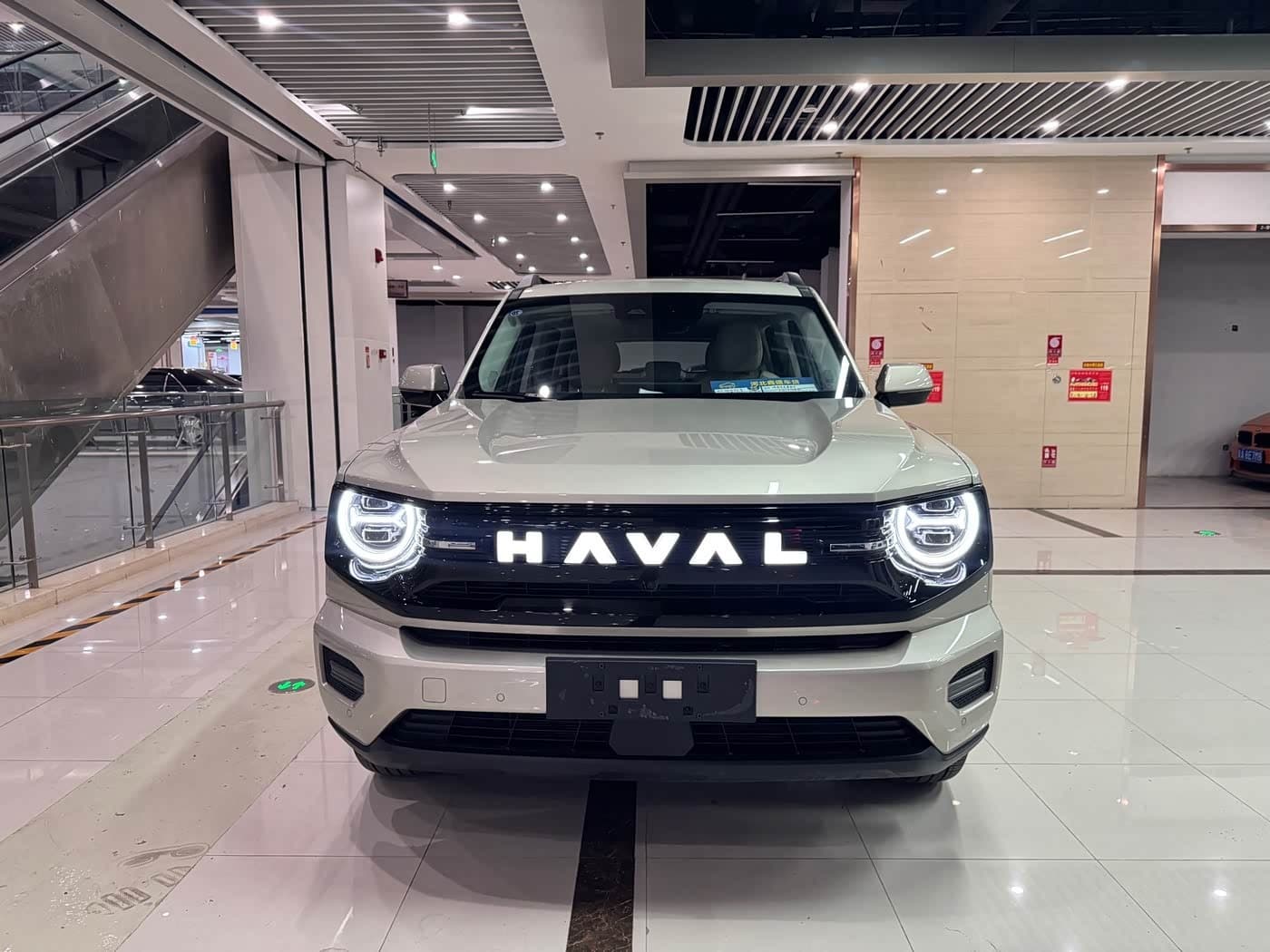 2025 Haval Second-Generation Big Dog New Energy Silver Gray, 15,000 km, China export – photo 2