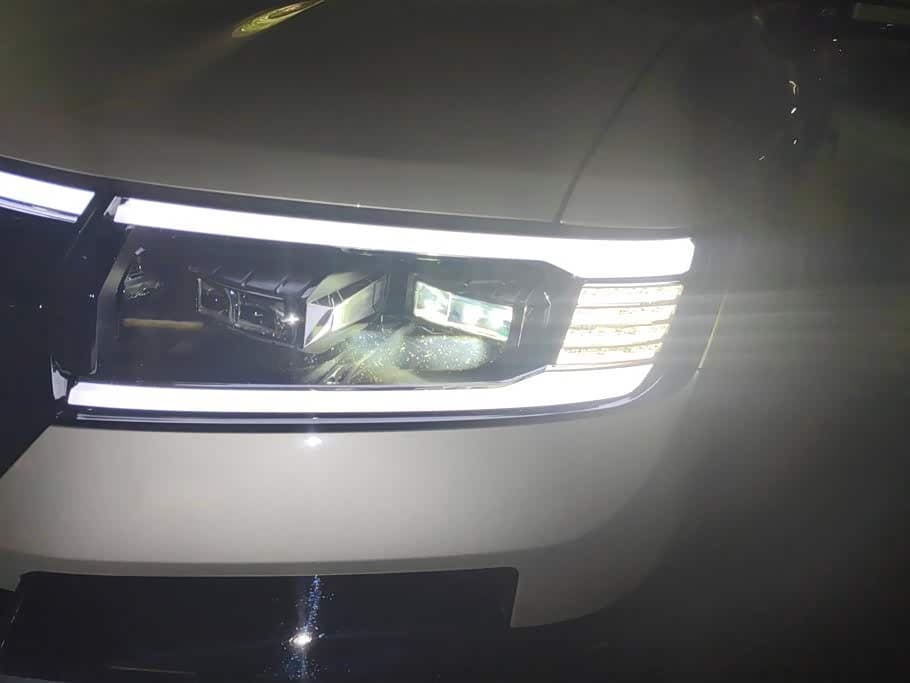 2024 Fang Cheng Bao Leopard 8 Gris Plata, 48,800 km, China export – photo 5