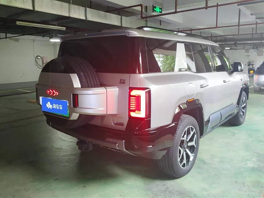 2024 Fang Cheng Bao Leopard 8 Gris Plata, 48,800 km, China export – photo 3