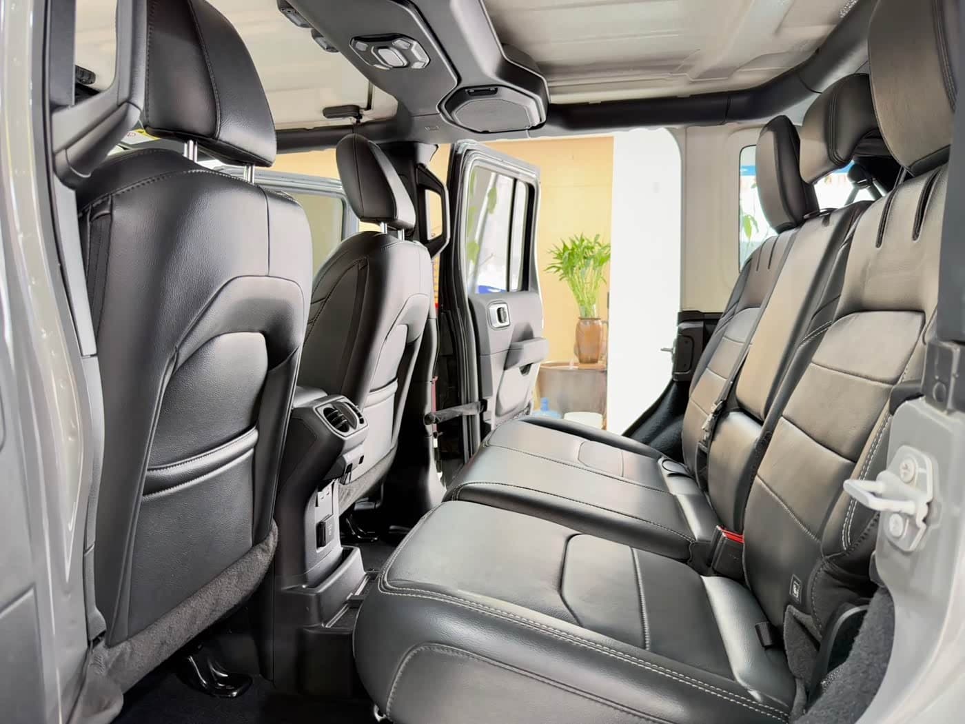 2021 Jeep Wrangler 4xe Zilvergrijs, 80,000 km, China export – photo 6