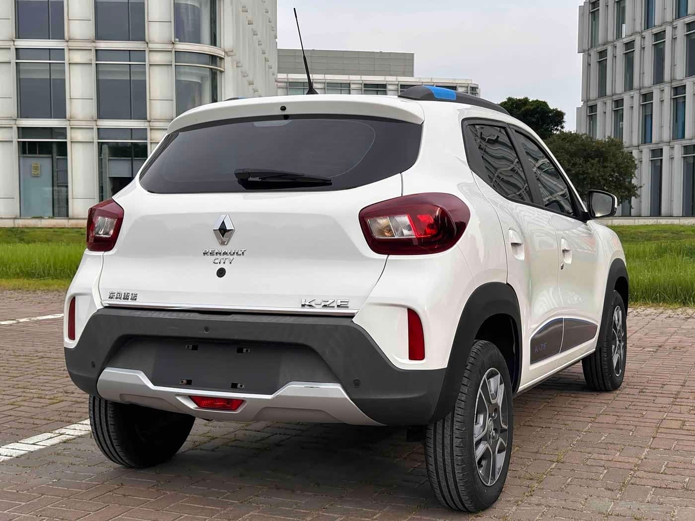 2019 Renault e-NO White, 50,000 km, China export – photo 7