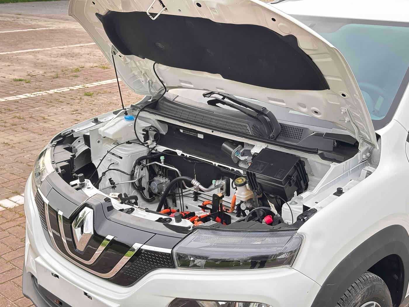 2019 Renault e-NO White, 50,000 km, China export – photo 20
