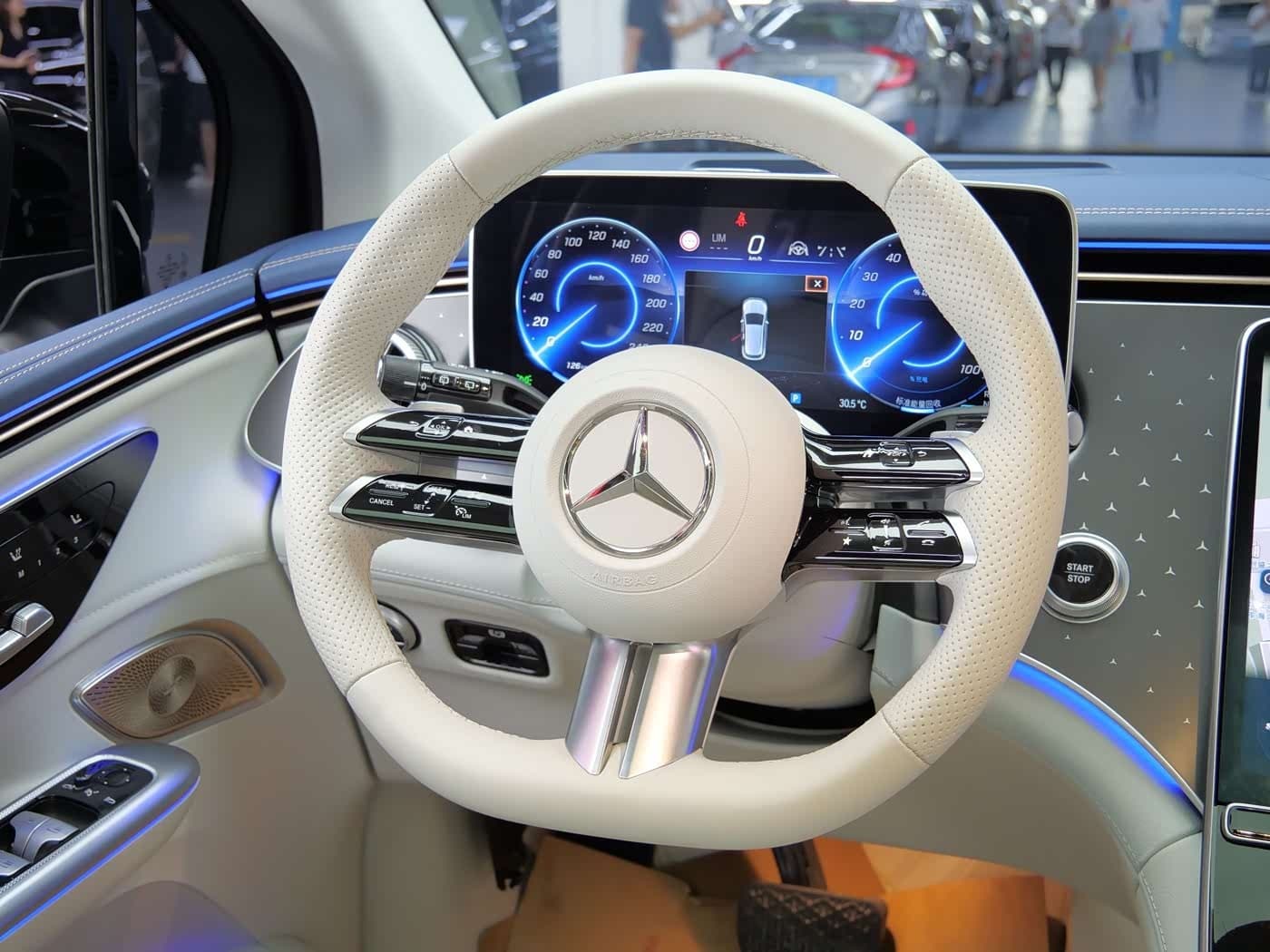 2023 Mercedes-Benz EQE SUV Silver Gray, 38,900 km, China export – photo 15