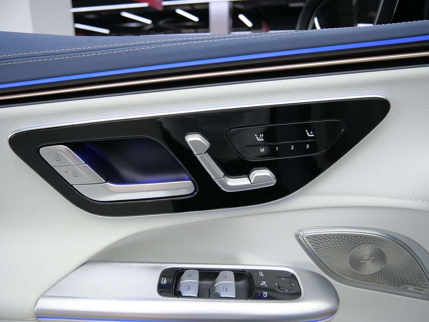2023 Mercedes-Benz EQE SUV Silver Gray, 38,900 km, China export – photo 16