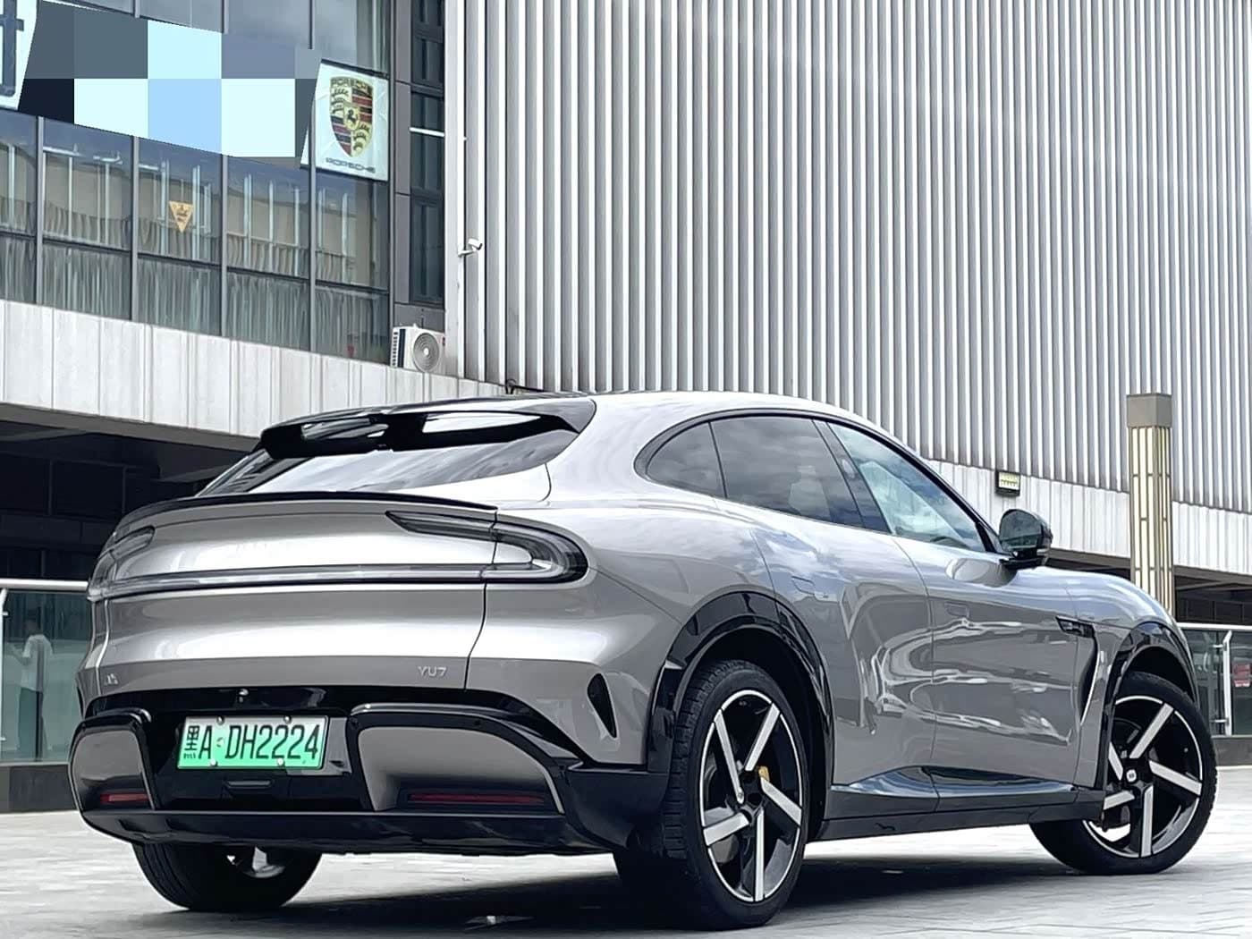 2025 Xiaomi Auto Xiaomi YU7 Gris Plata, 10,000 km, China export – photo 8