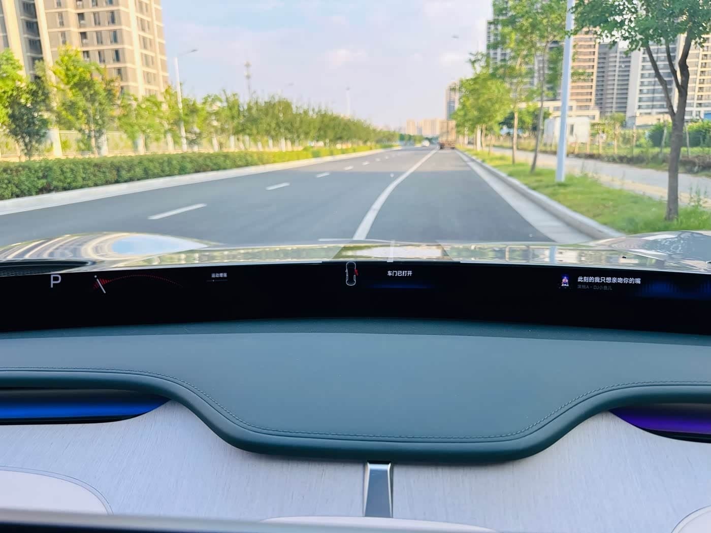 2025 Xiaomi Auto Xiaomi YU7 Gris Plata, 9,000 km, China export – photo 8
