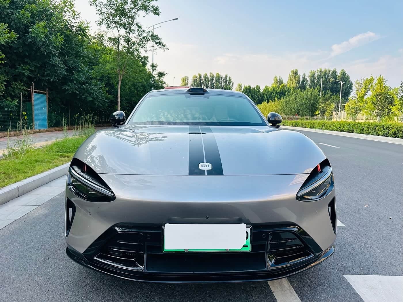 2025 Xiaomi Auto Xiaomi YU7 Gris Plata, 9,000 km, China export – photo 2
