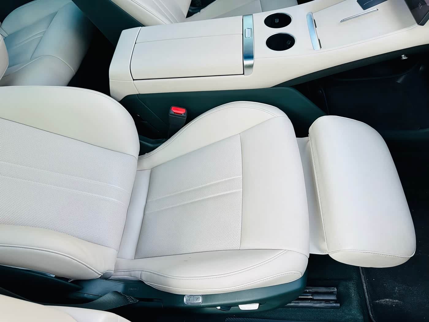 2025 Xiaomi Auto Xiaomi YU7 Gris Plata, 9,000 km, China export – photo 9