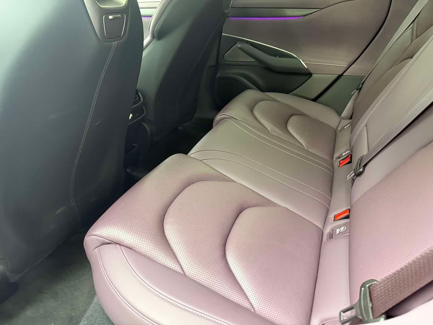 2024 Xiaomi Auto Xiaomi SU7 Red, 20,000 km, China export – photo 11