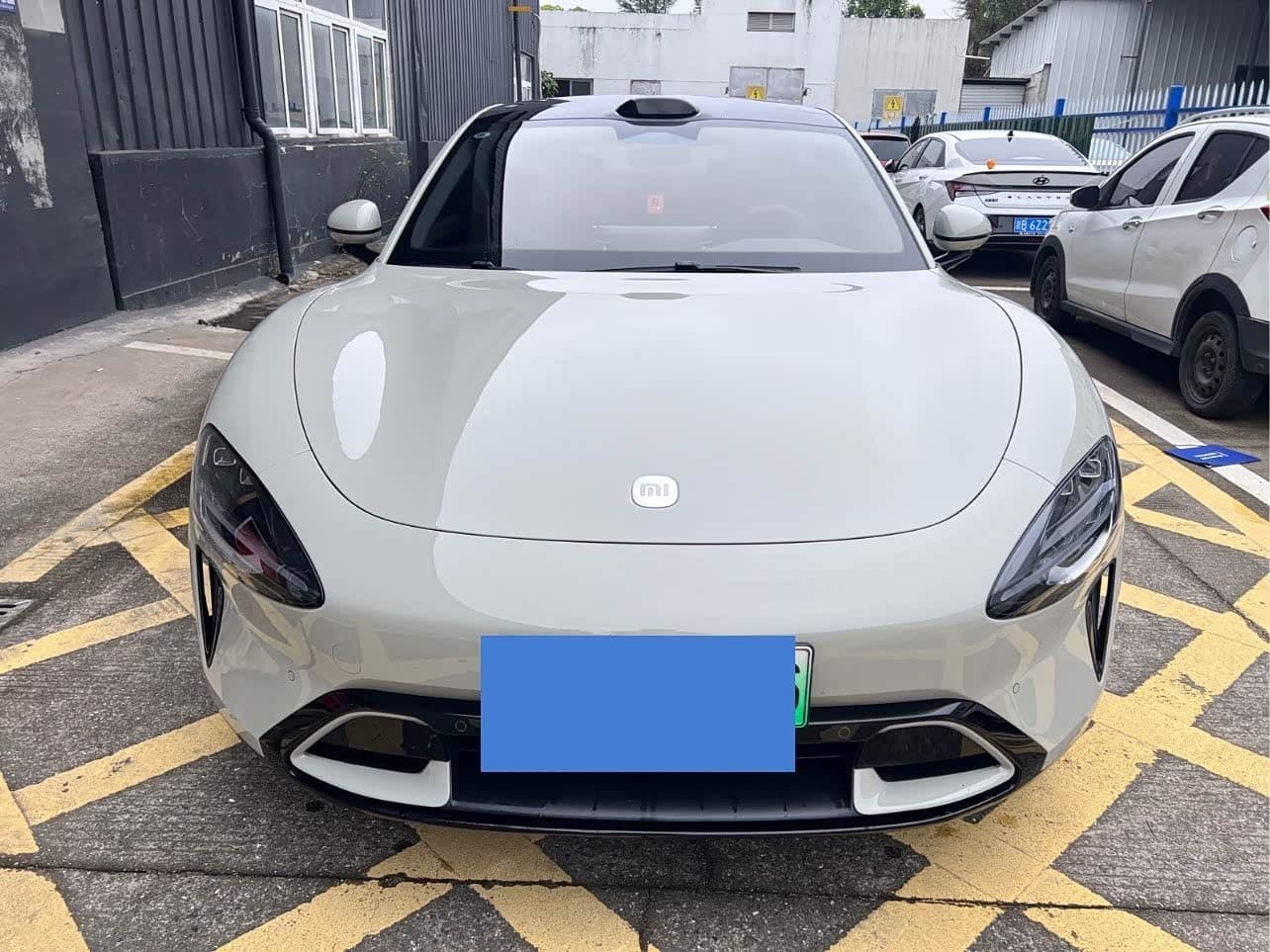 2024 Xiaomi Auto Xiaomi SU7 Silbergrau, 12,000 km, China export – photo 2