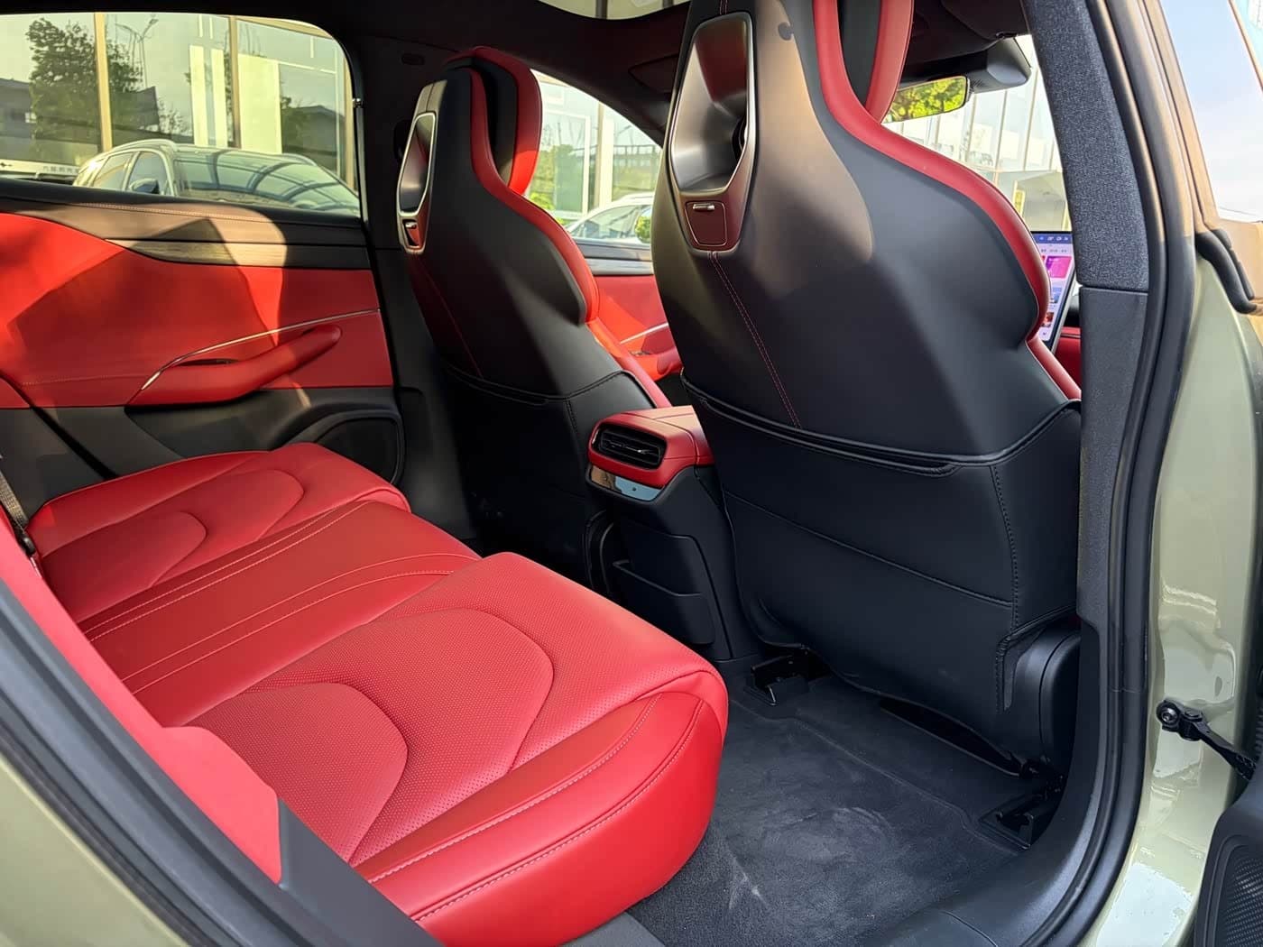 2024 Xiaomi Auto Xiaomi SU7 Green, 15,000 km, China export – photo 10
