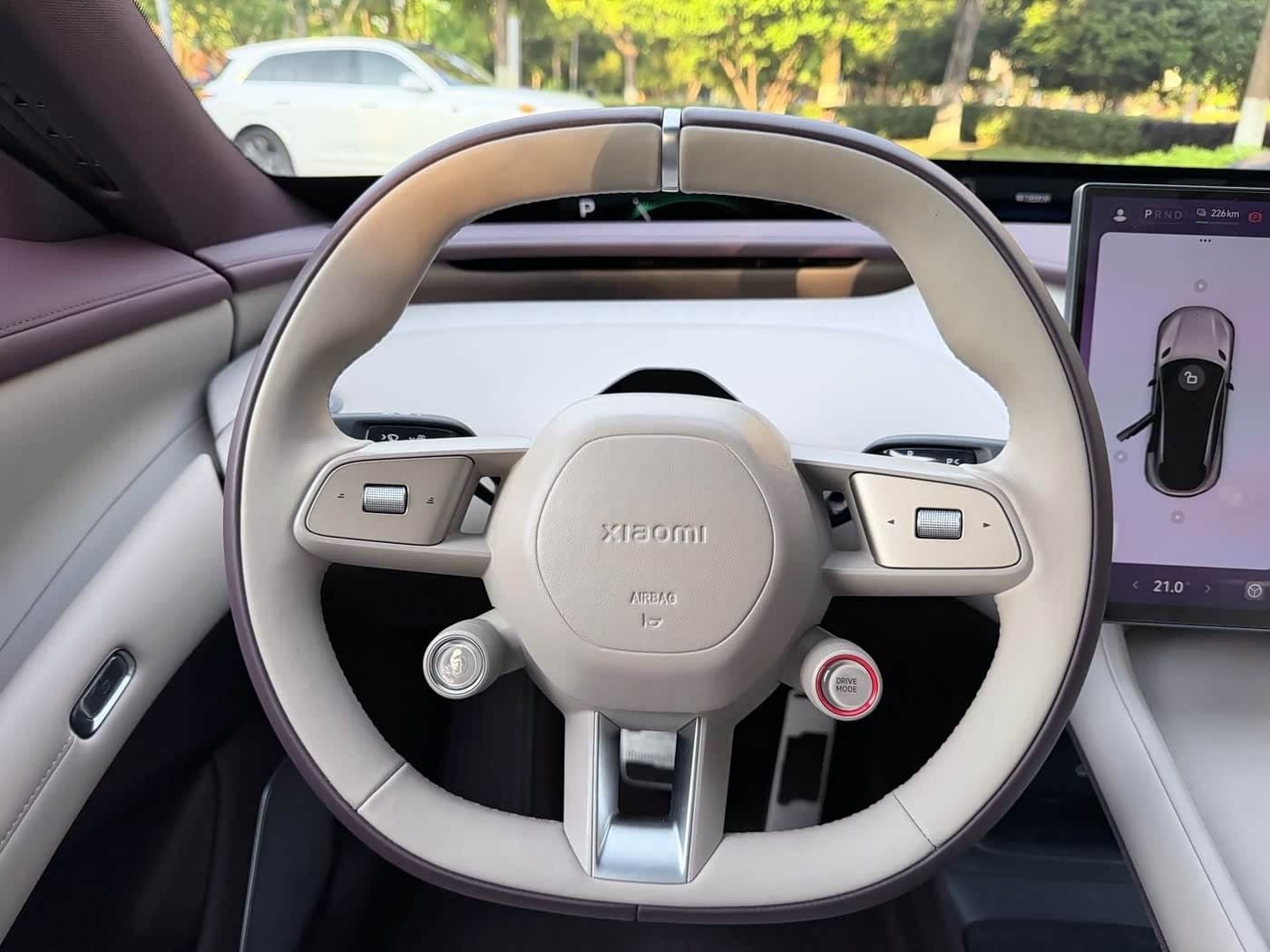 2025 Xiaomi Auto Xiaomi YU7 Silbergrau, 10,000 km, China export – photo 9