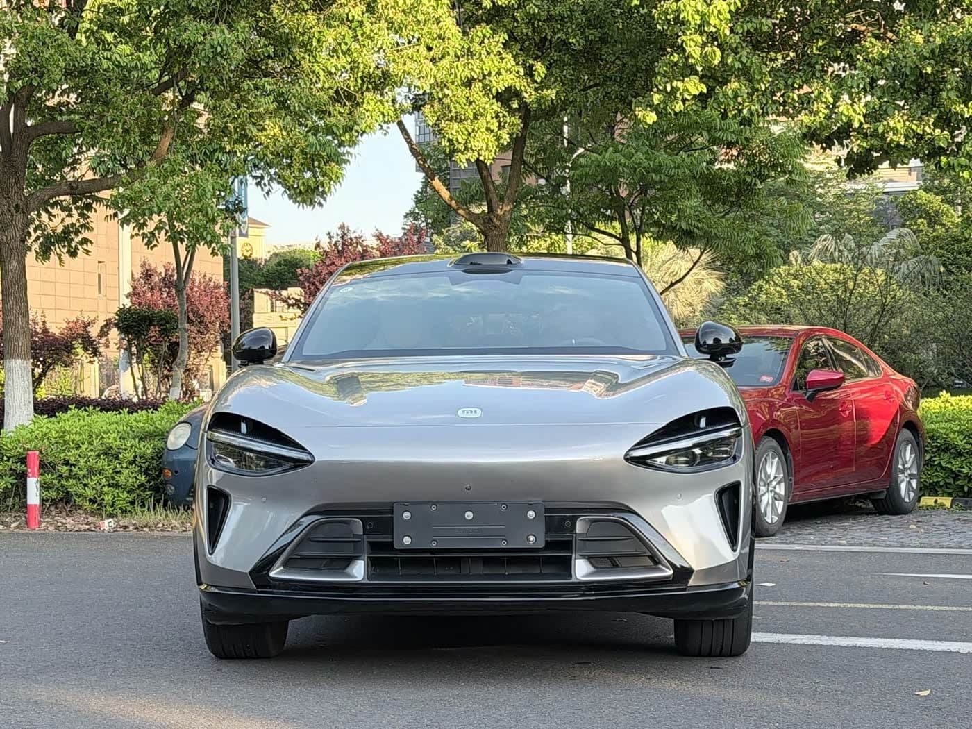 2025 Xiaomi Auto Xiaomi YU7 Silbergrau, 10,000 km, China export – photo 2