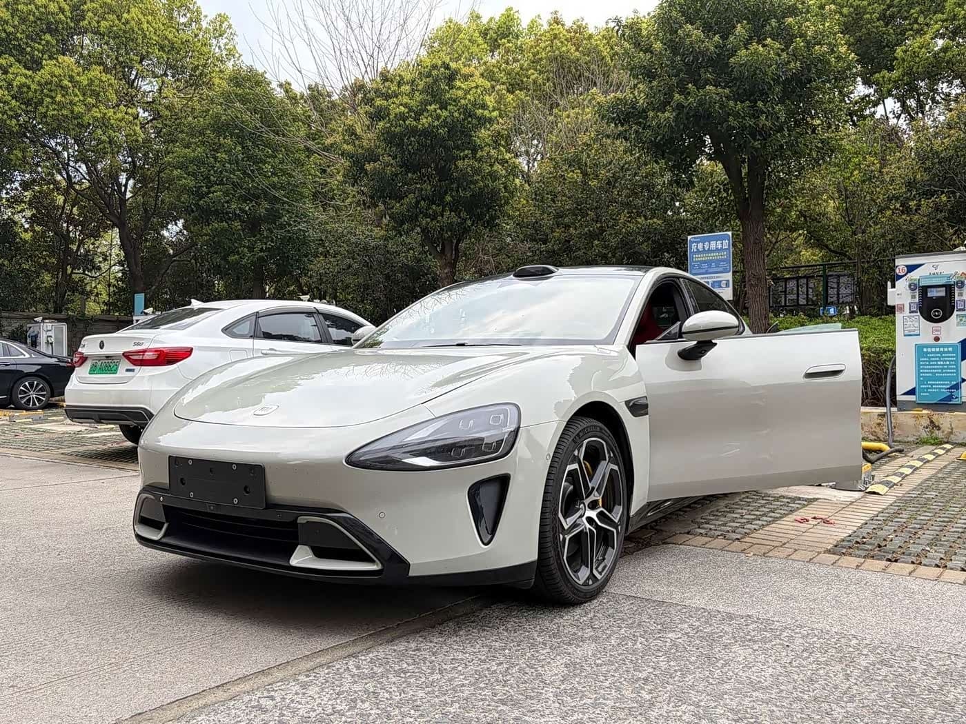 2024 Xiaomi Auto Xiaomi SU7 Silbergrau, 20,000 km, China export – photo 3