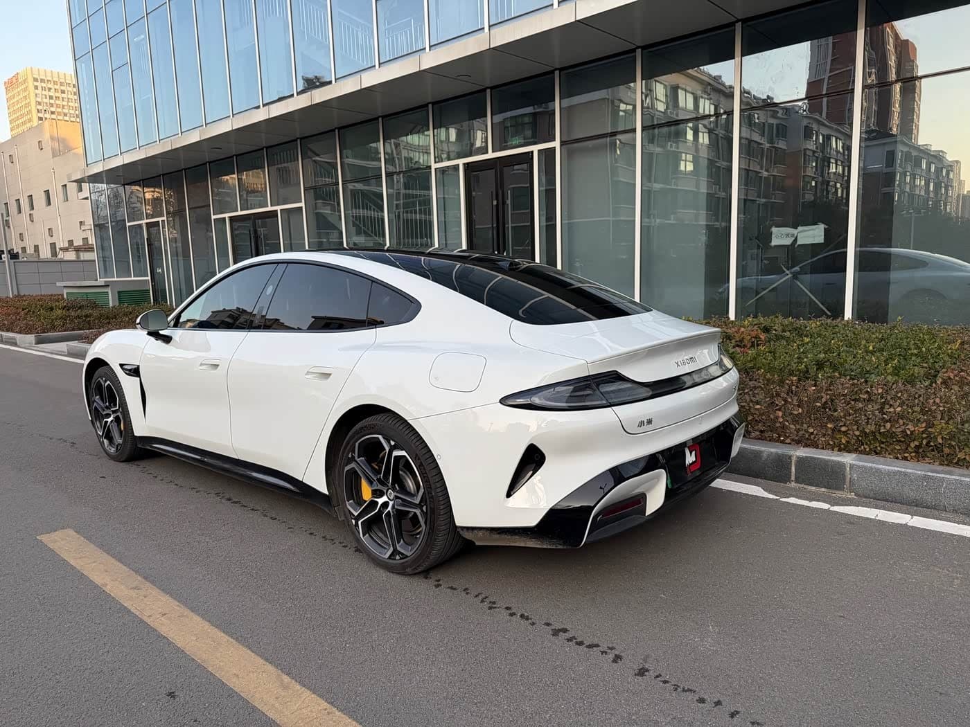 2024 Xiaomi Auto Xiaomi SU7 White, 30,000 km, China export – photo 7