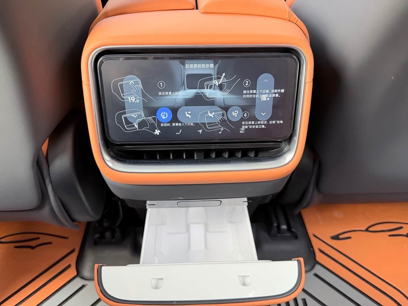 2025 Xiaomi Auto Xiaomi YU7 Green, 12,000 km, China export – photo 10
