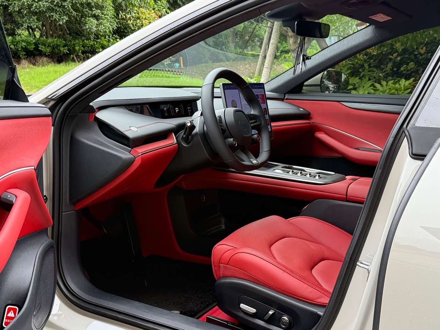 2024 Xiaomi Auto Xiaomi SU7 White, 25,000 km, China export – photo 4