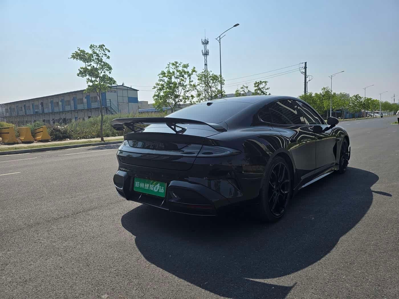 2025 Xiaomi Auto Xiaomi SU7 Ultra Black, 23,000 km, China export – photo 9