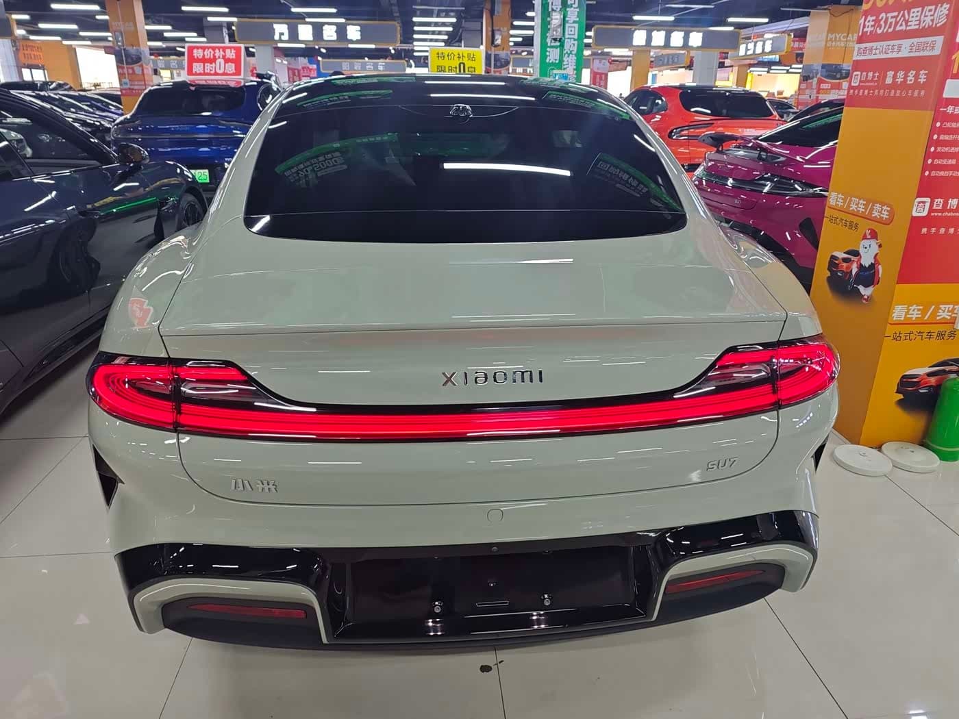 2024 Xiaomi Auto Xiaomi SU7 Silbergrau, 10,000 km, China export – photo 8